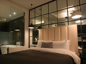 Club Hotel