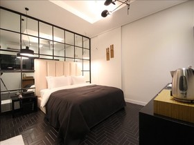 Club Hotel
