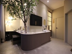 Club Hotel