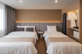 Dongrae Den Basta Hotel