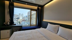 Gold Stone Hotel
