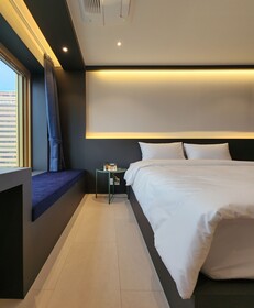 Gold Stone Hotel