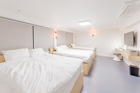 Guesthouse Dear Moon - Hostel