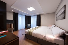Haeundae H Stay Hotel