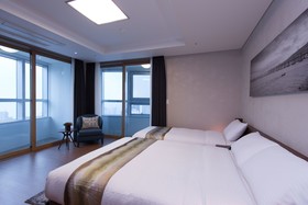 Haeundae H Stay Hotel