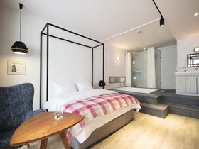 Hotel 25