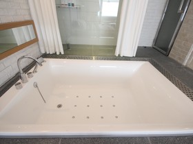 Hotel 25