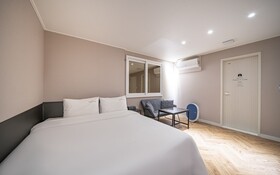 Hotel French Code