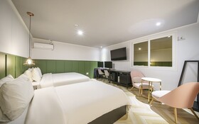 Hotel French Code