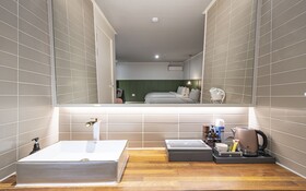 Hotel French Code