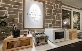 Hotel French Code