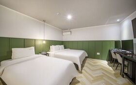 Hotel French Code