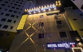 Hotel Smith