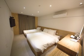 Ark Blue Hotel