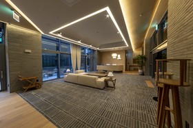 Hound Garden & Terrace Hotel