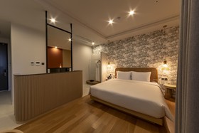 Hound Garden & Terrace Hotel