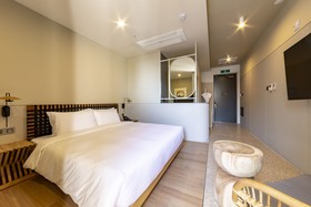Hound Garden & Terrace Hotel