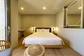 Hound Garden & Terrace Hotel