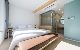 Hound Hotel