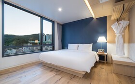 Hound Hotel