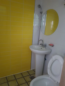 Huy+ Guesthouse