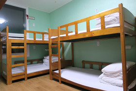 Huy+ Guesthouse