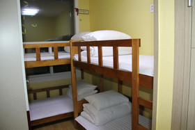Huy+ Guesthouse