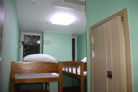 Huy+ Guesthouse