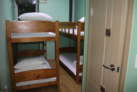 Huy+ Guesthouse