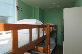 Huy+ Guesthouse