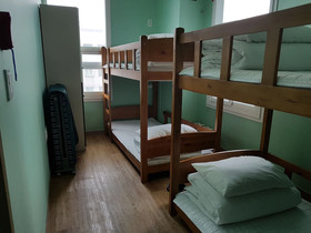 Huy+ Guesthouse