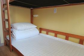 Huy+ Guesthouse