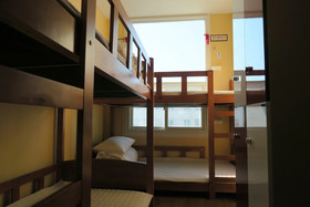 Huy+ Guesthouse