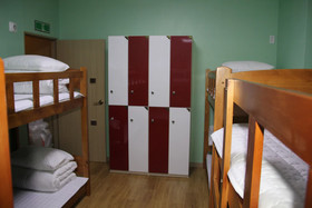 Huy+ Guesthouse