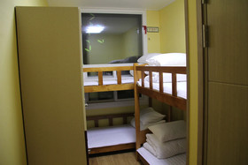 Huy+ Guesthouse