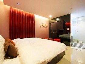 Iris Motel