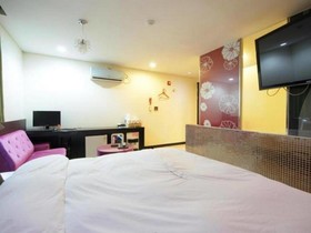 Iris Motel