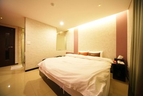 Iris Motel
