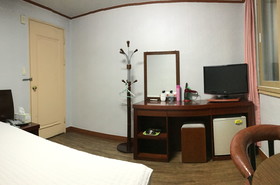 J Motel