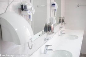 Kimchee Busan Downtown Guesthouse