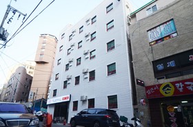 Kimchee Busan Station Guesthouse