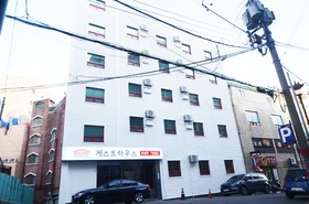 Kimchee Busan Station Guesthouse