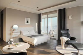 Le Collective Haeundae Paragraf