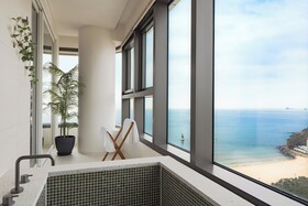 Le Collective Haeundae Paragraf