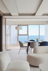 Le Collective Haeundae Paragraf