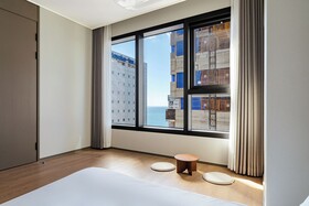 Le Collective Haeundae Paragraf