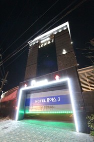Louis J Hotel