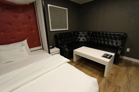 Louis J Hotel