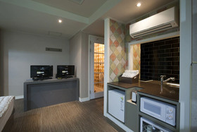 Max Motel