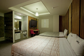 Max Motel